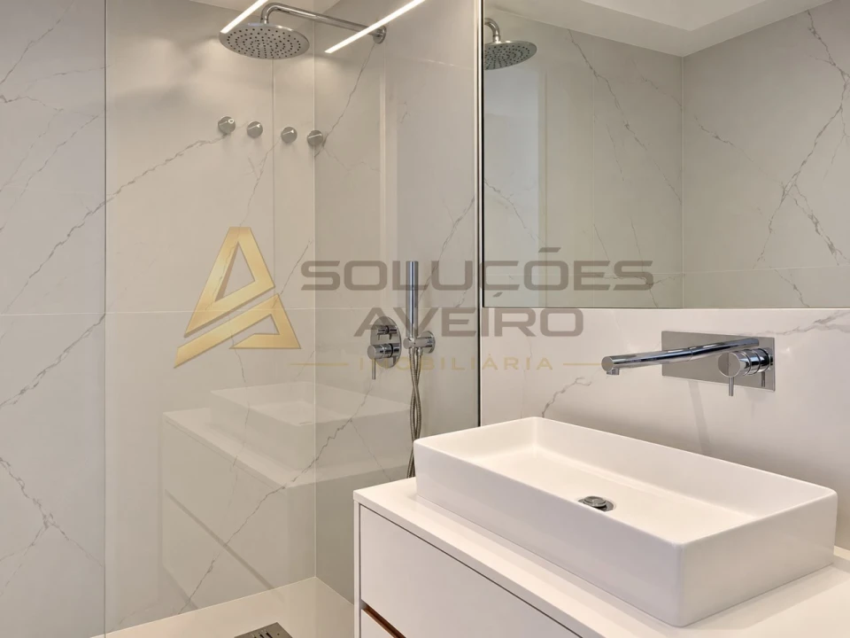 Apartamento T2 para Venda em Glória e Vera Cruz Foto 5