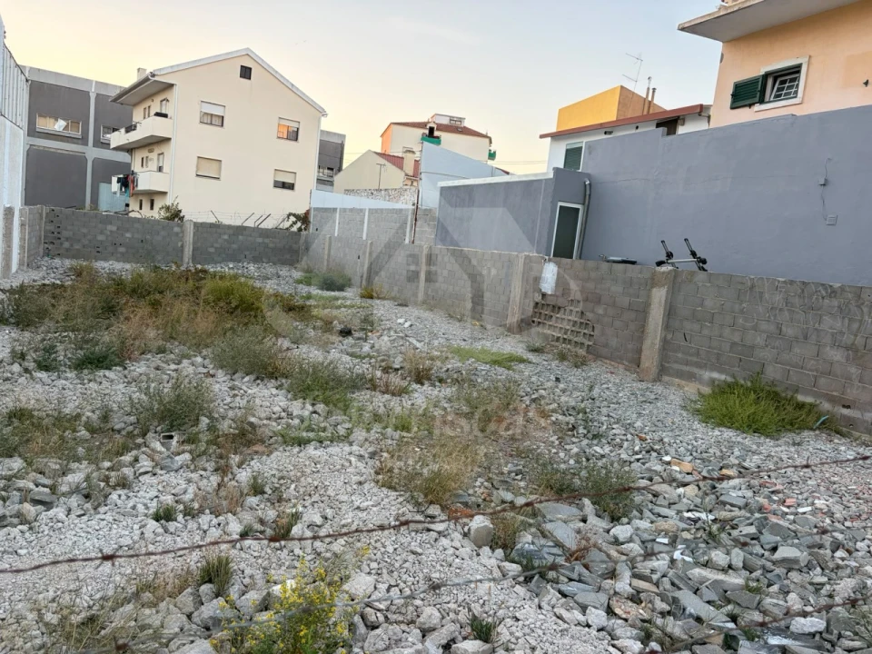 Terreno para Venda em Santa Iria de Azoia, São João da Talha e Bobadela Foto 3