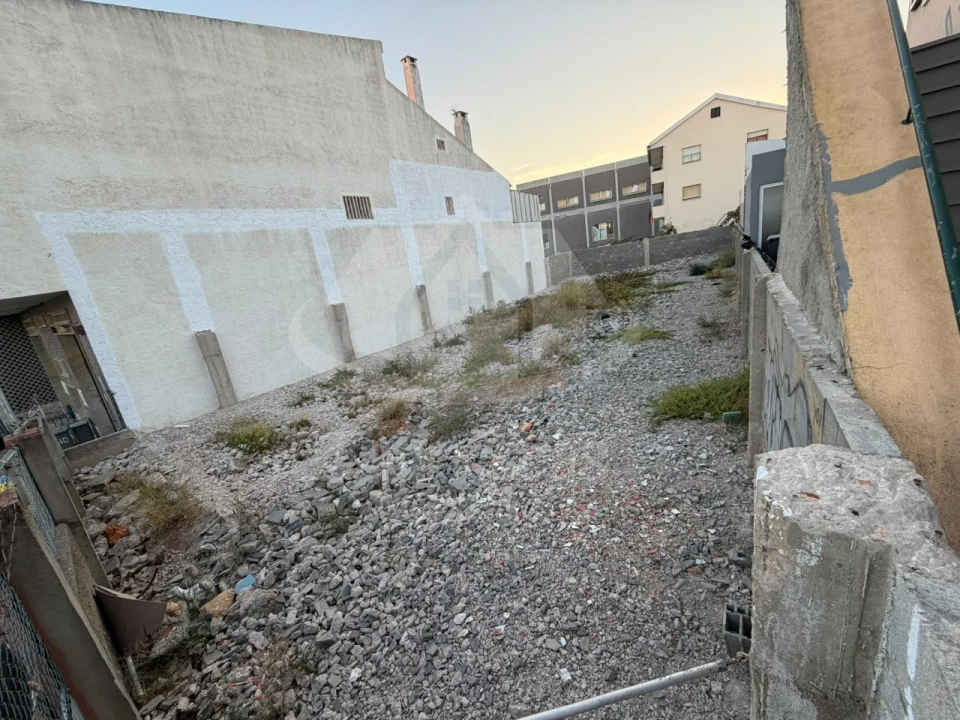 Terreno para Venda em Santa Iria de Azoia, São João da Talha e Bobadela Foto 12