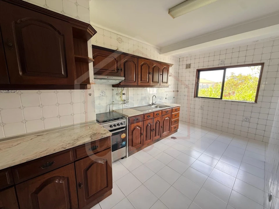Apartamento T2 para Venda em Esgueira Foto 3