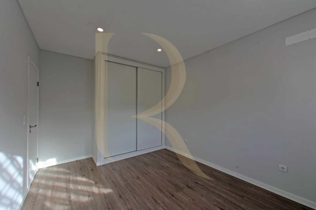 Apartamento T3 para Venda em Laranjeiro e Feijó Foto 4