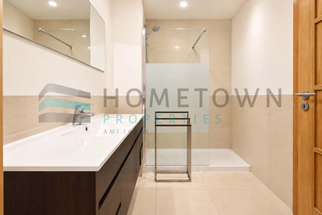 Apartamento T3 para Venda em Quarteira Foto 19