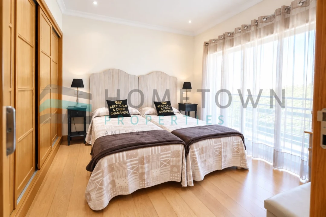 Apartamento T3 para Venda em Quarteira Foto 22