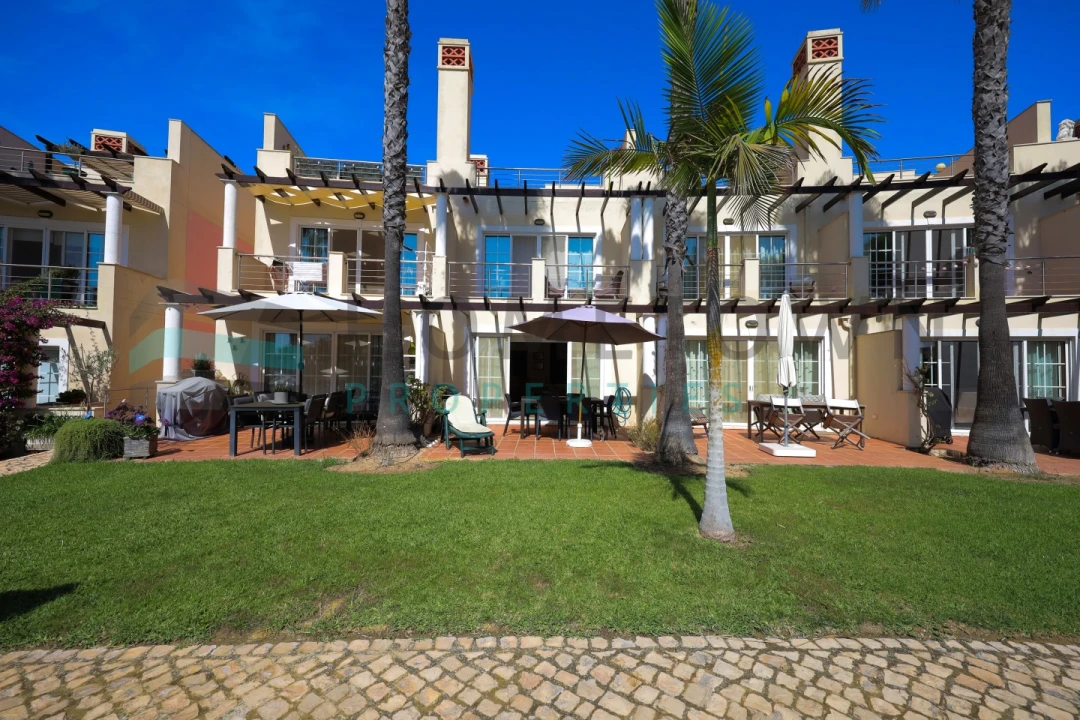 Apartamento T3 para Venda em Quarteira Foto 50