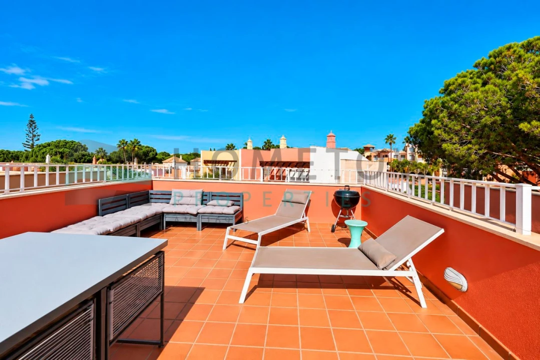Apartamento T1 para Venda em Quarteira Foto 8