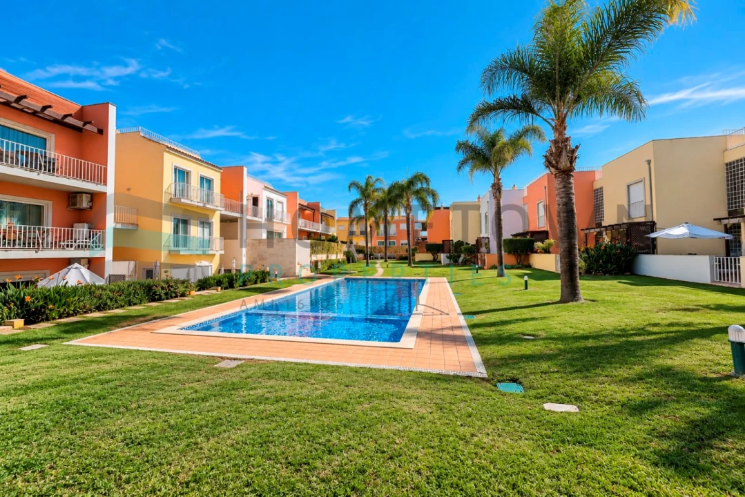 Apartamento T1 para Venda em Quarteira Foto 1