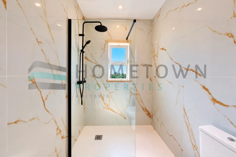 Apartamento T1 para Venda em Quarteira Foto 6