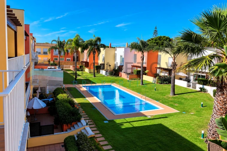 Apartamento T1 para Venda em Quarteira Foto 17