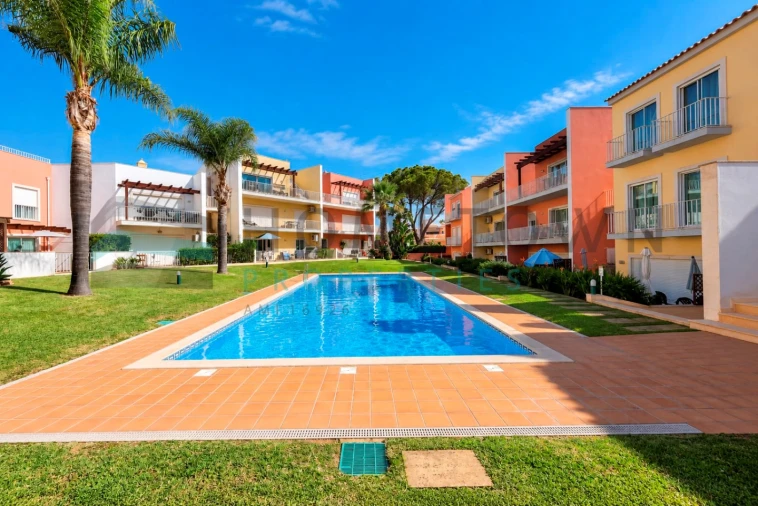 Apartamento T1 para Venda em Quarteira Foto 25