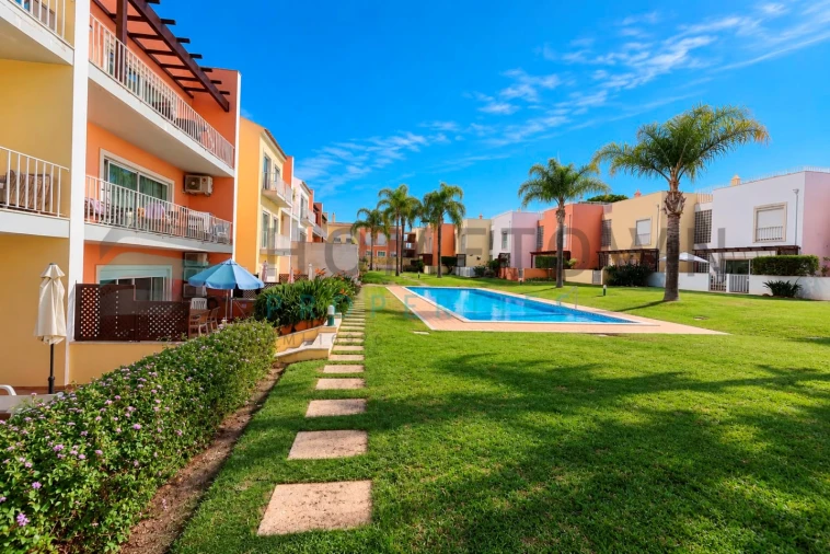 Apartamento T1 para Venda em Quarteira Foto 26