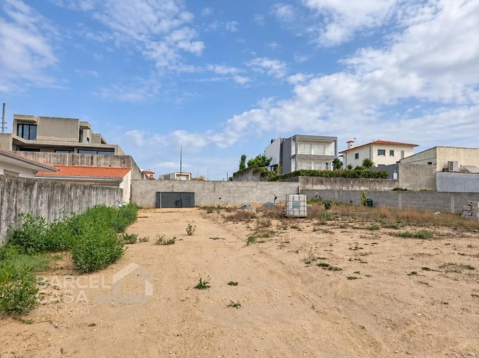 Terreno para Venda em Tamel (São Verissimo) Foto 2