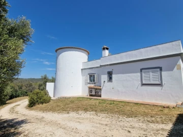 Moradia T3 para Venda em Moncarapacho e Fuseta