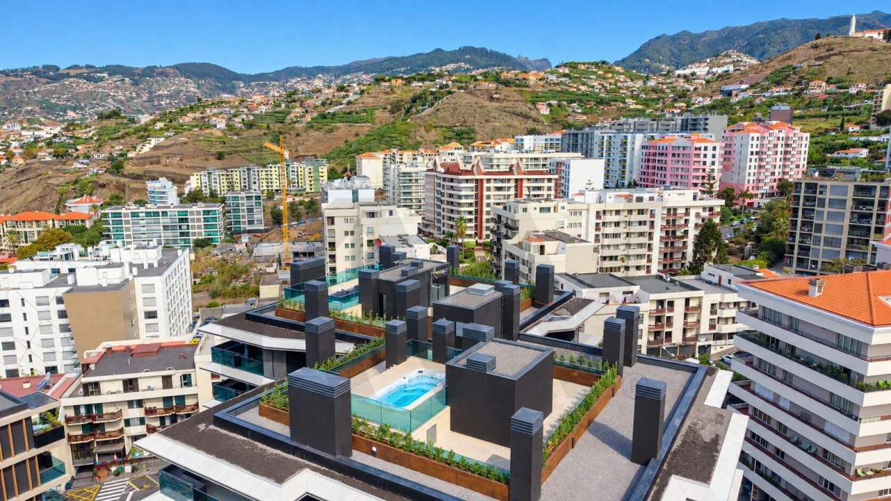 Apartamento T1 para Venda em São Martinho Foto 94