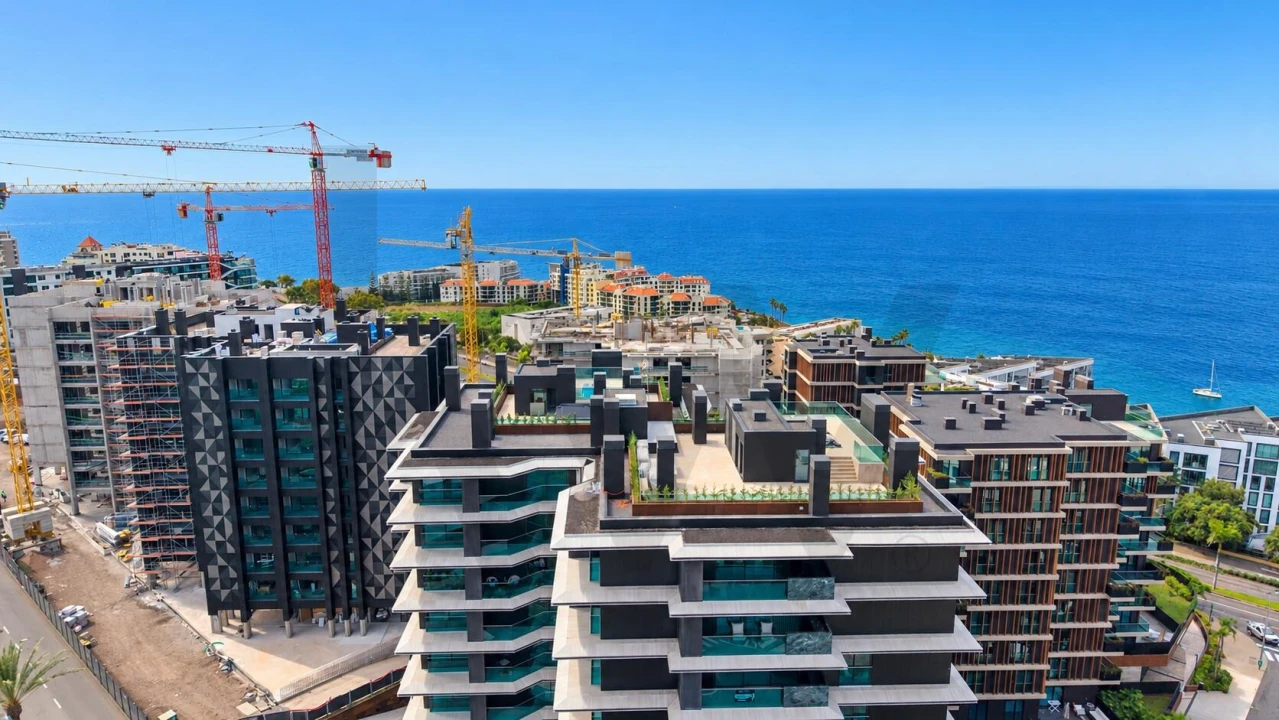 Apartamento T1 para Venda em São Martinho Foto 75