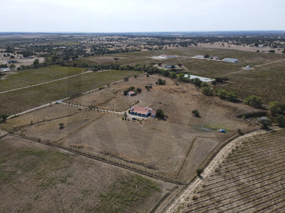 Moradia T3 para Venda em Redondo Foto 54