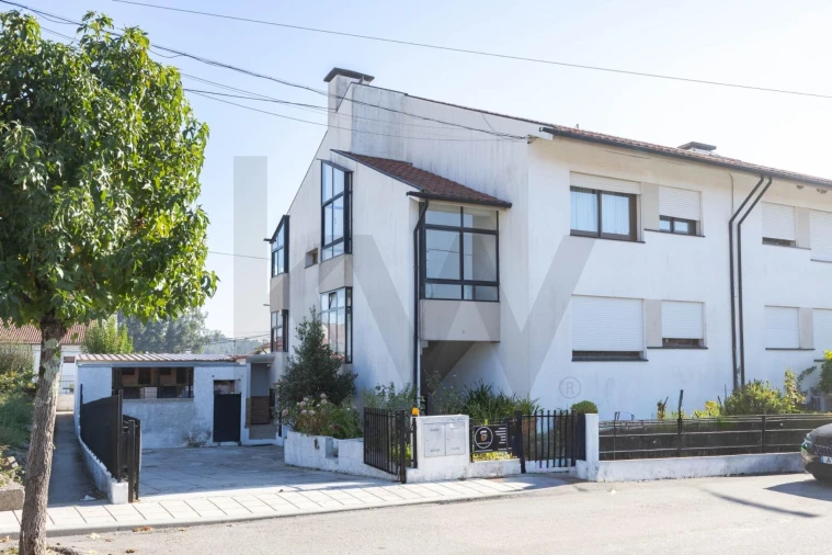 Apartamento T2 para Venda em Baltar Foto 2