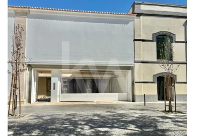 Apartamento T4 para Venda em Beato