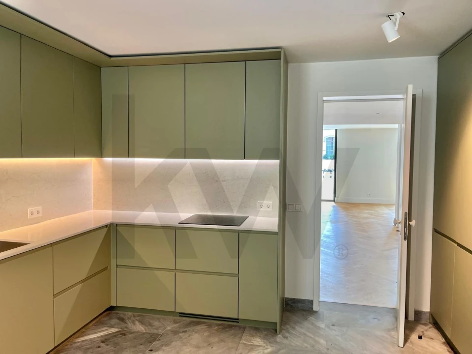 Apartamento T4 para Venda em Beato Foto 6