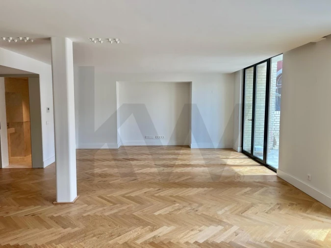 Apartamento T4 para Venda em Beato Foto 4