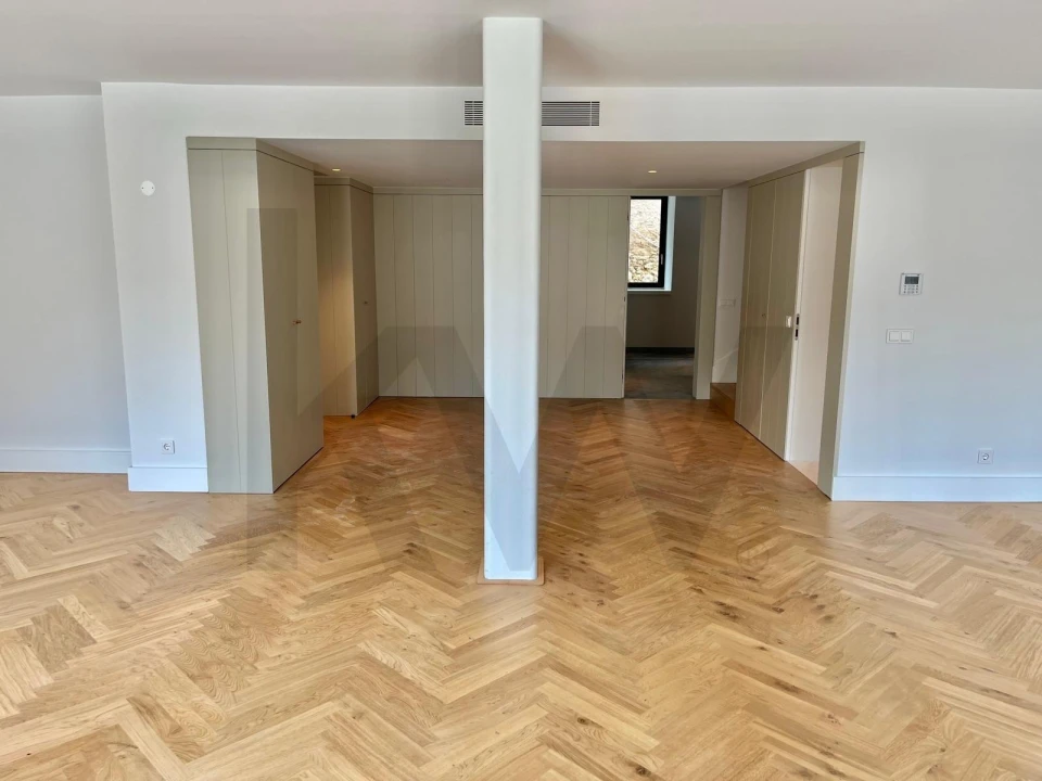 Apartamento T4 para Venda em Beato Foto 5