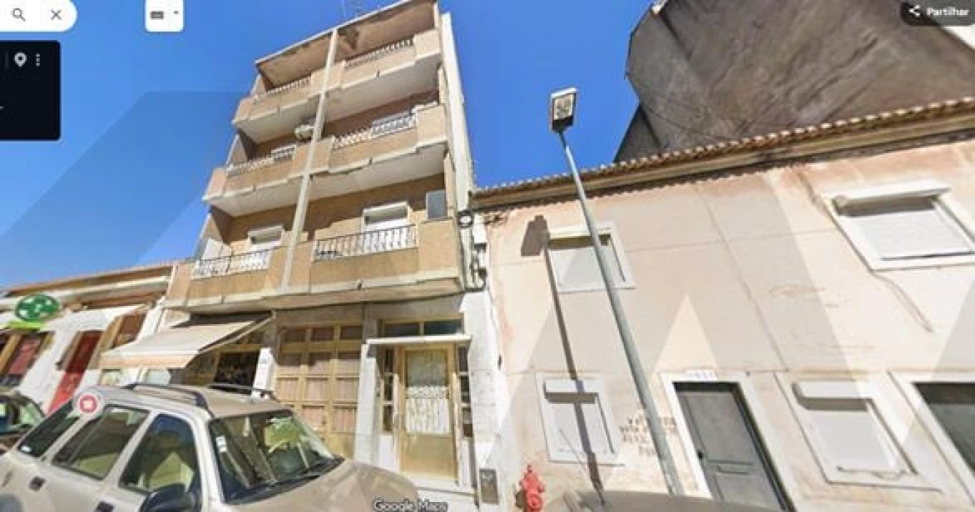 Prédio para Venda em Campolide Foto 6