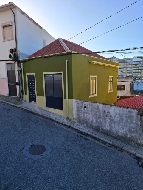 Prédio para Venda em Mafamude e Vilar do Paraíso
