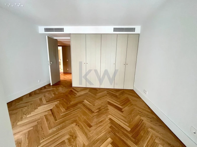 Apartamento T4 para Venda em Beato Foto 12