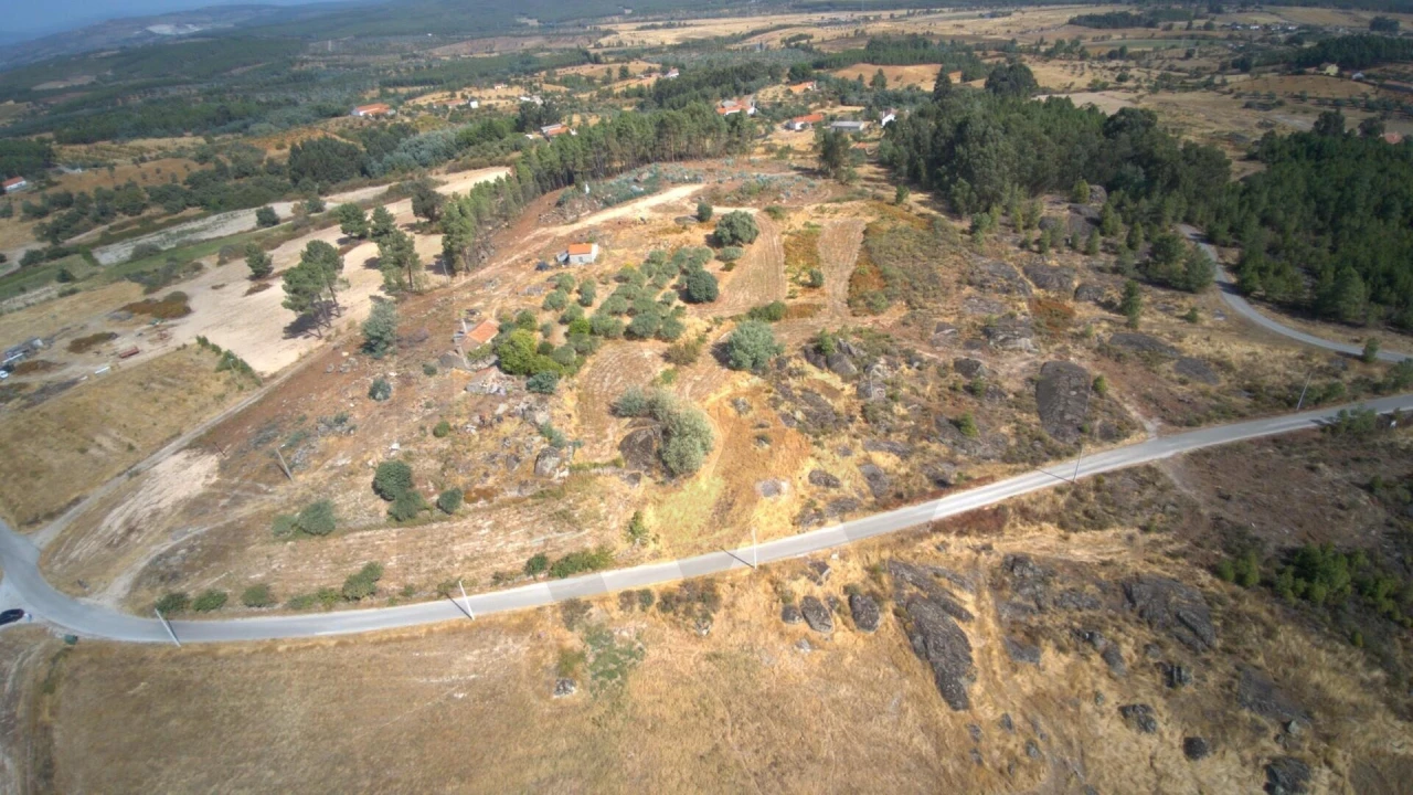 Quinta T3 para Venda em Vale de Prazeres e Mata da Rainha Foto 17