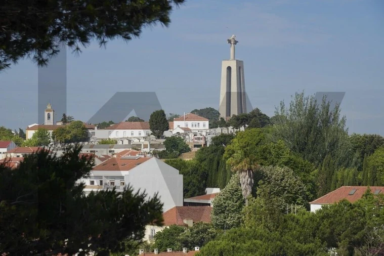 Terreno para Venda em Charneca de Caparica e Sobreda Foto 6