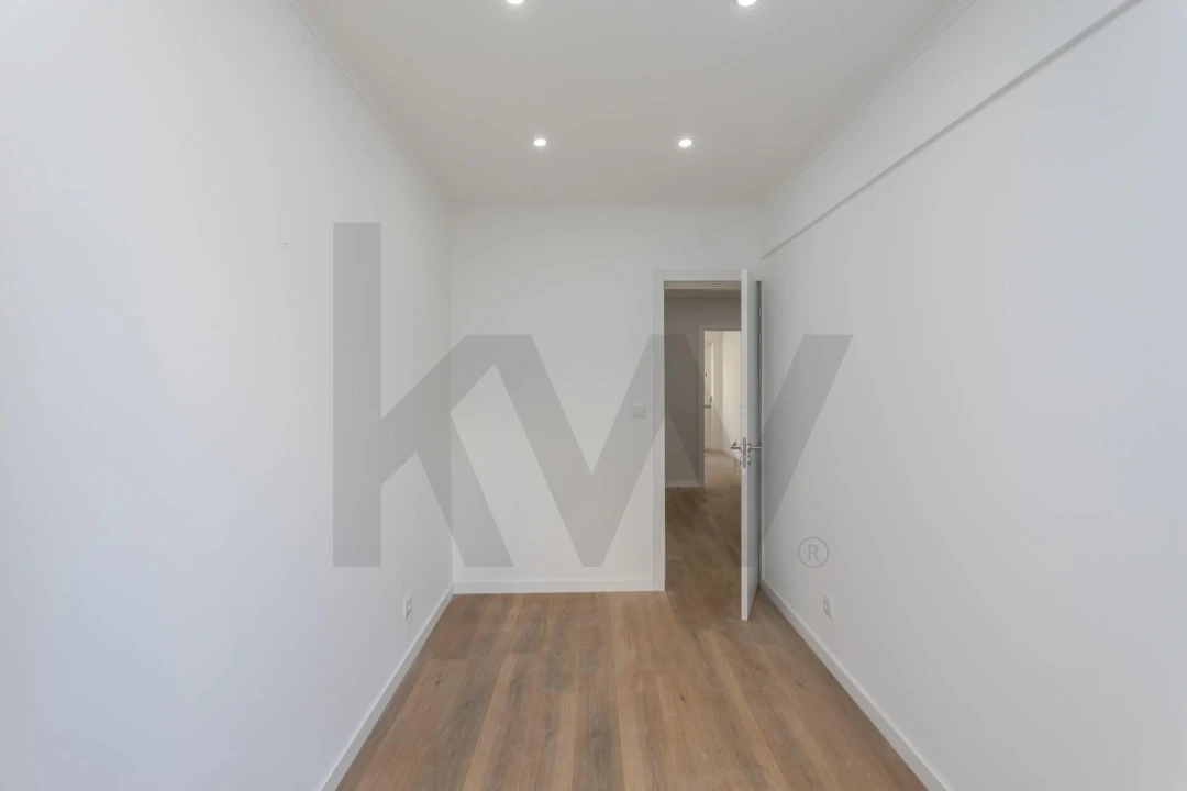 Apartamento T2 para Venda em Falagueira-Venda Nova Foto 4