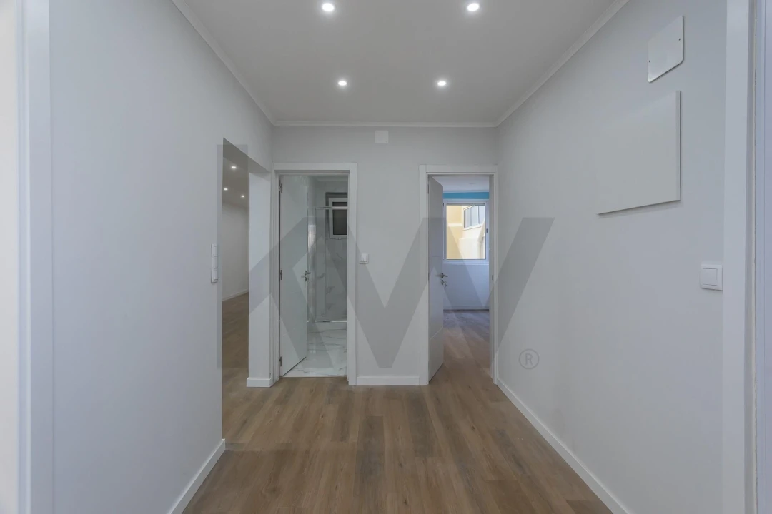 Apartamento T2 para Venda em Falagueira-Venda Nova Foto 2