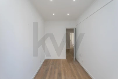 Apartamento T2 para Venda em Falagueira-Venda Nova