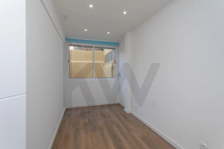 Apartamento T2 para Venda em Falagueira-Venda Nova Foto 3