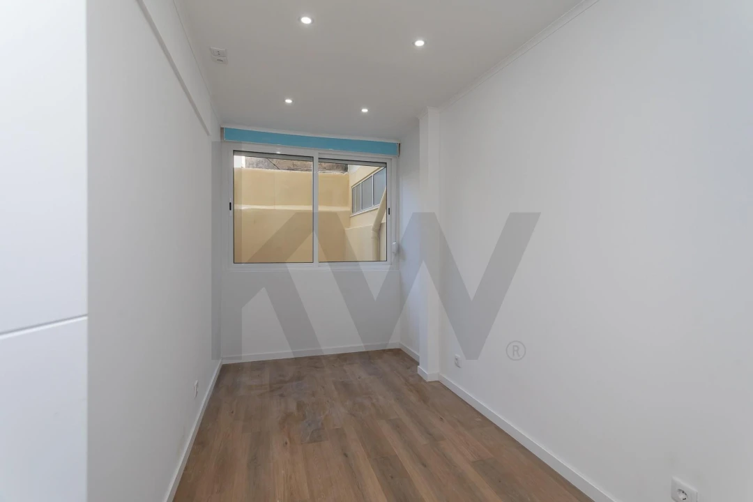 Apartamento T2 para Venda em Falagueira-Venda Nova Foto 3