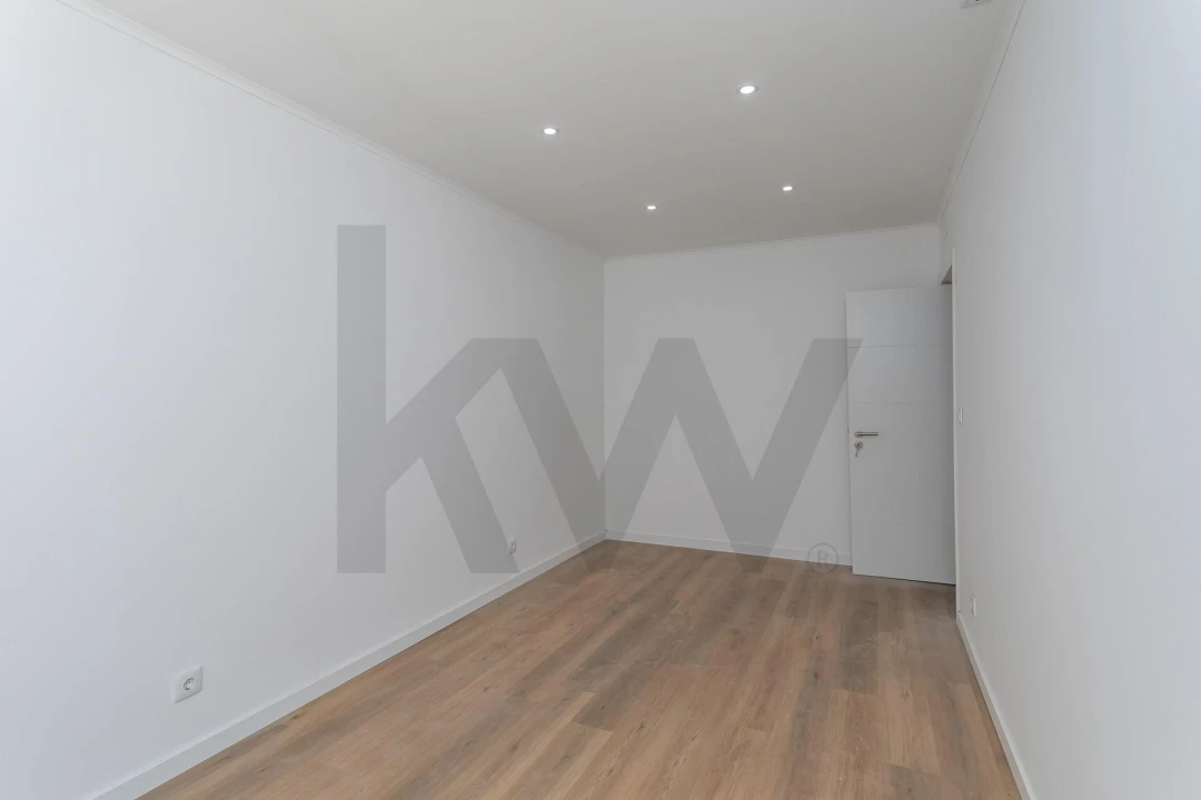 Apartamento T2 para Venda em Falagueira-Venda Nova Foto 9