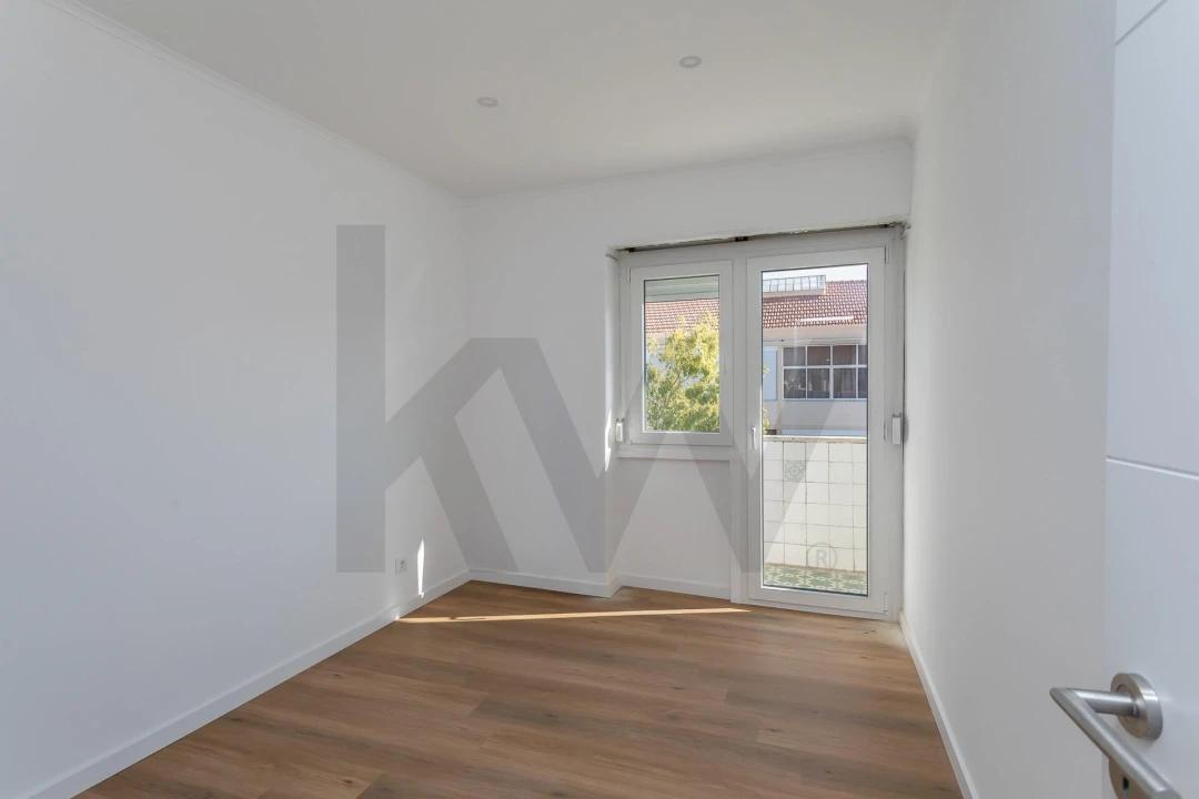 Apartamento T2 para Venda em Falagueira-Venda Nova Foto 7