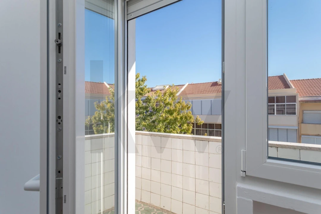 Apartamento T2 para Venda em Falagueira-Venda Nova Foto 3