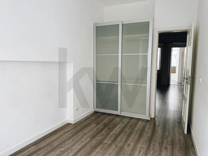 Apartamento T1 para Arrendamento em Penha de França Foto 3