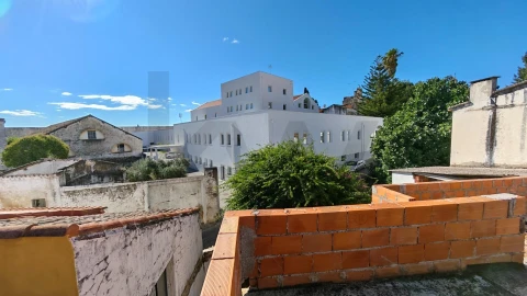 Moradia T7 para Venda em Caia, São Pedro e Alcáçova