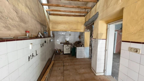 Moradia T7 para Venda em Caia, São Pedro e Alcáçova