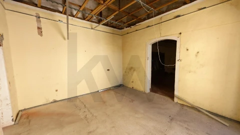 Moradia T7 para Venda em Caia, São Pedro e Alcáçova