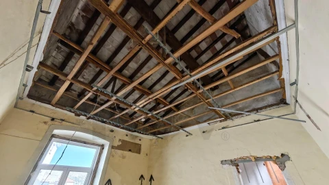 Moradia T7 para Venda em Caia, São Pedro e Alcáçova