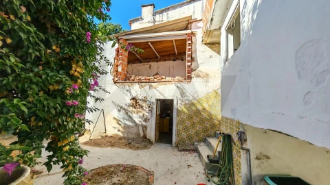 Moradia T7 para Venda em Caia, São Pedro e Alcáçova
