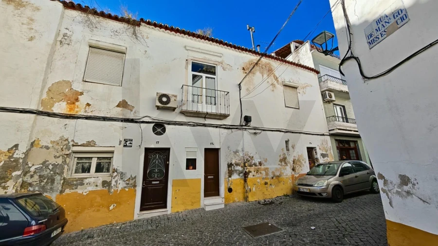 Moradia T7 para Venda em Caia, São Pedro e Alcáçova