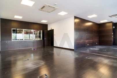 Armazém para Venda em Alcochete