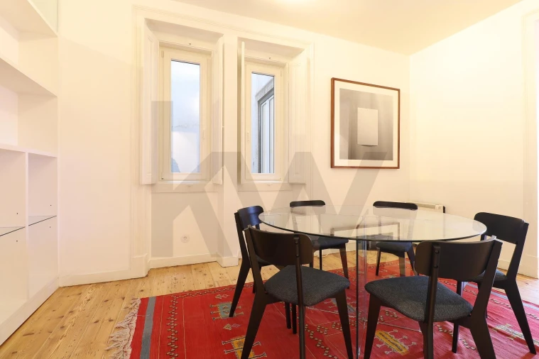 Apartamento T2 para Arrendamento em Misericórdia Foto 9