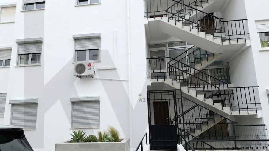 Apartamento T3 para Venda em Ajuda Foto 24