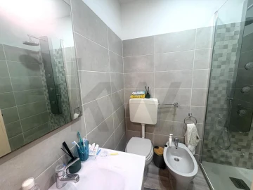 Apartamento T2 para Venda em Carcavelos e Parede