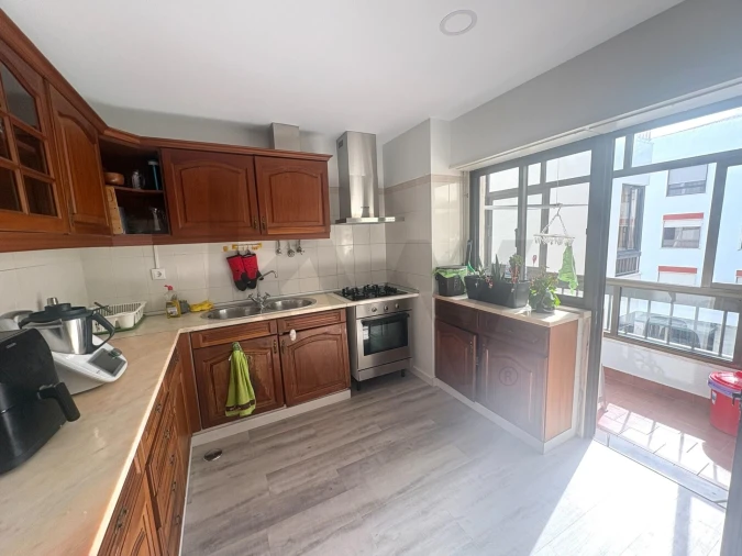 Apartamento T2 para Venda em Carcavelos e Parede Foto 7