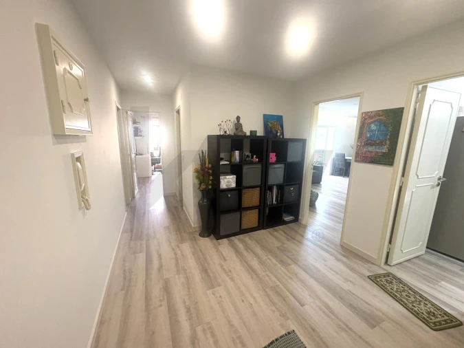 Apartamento T2 para Venda em Carcavelos e Parede Foto 16